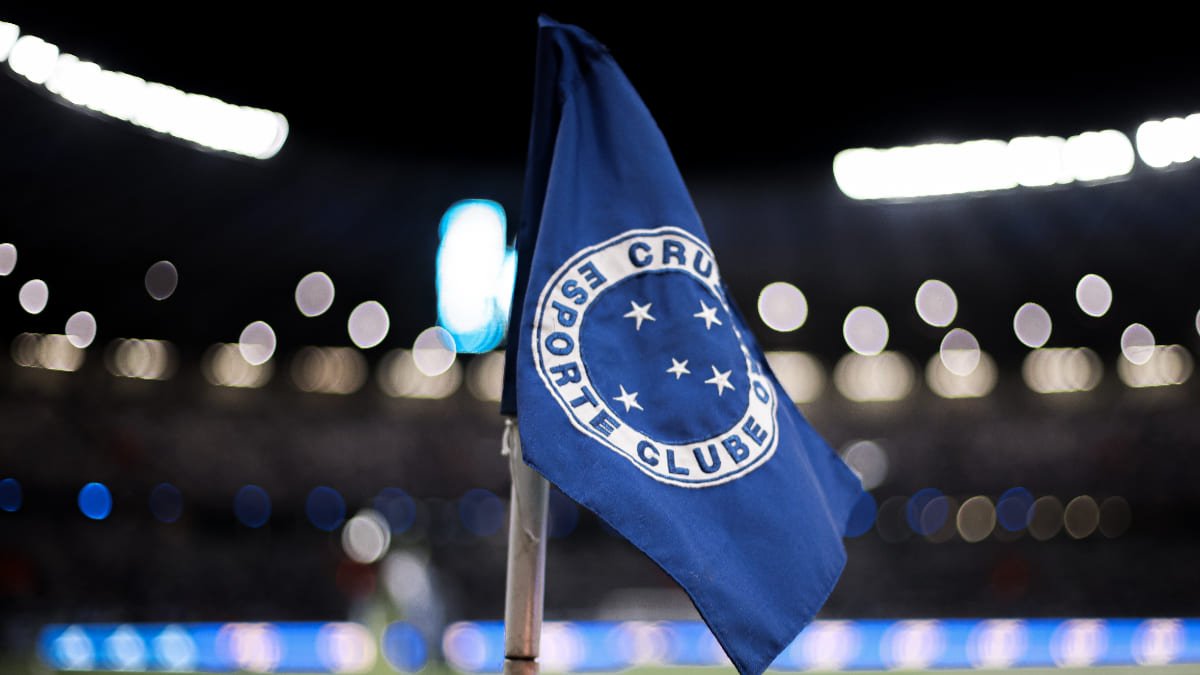 Bandeirinha do Cruzeiro no Mineirão (foto: Gustavo Martins/Cruzeiro)