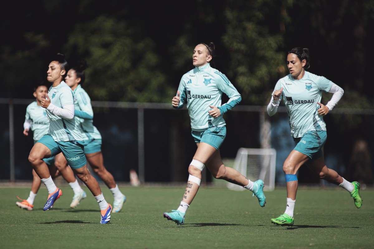 Jogadoras do Cruzeiro em treino (foto: Gustavo Martins/Cruzeiro)