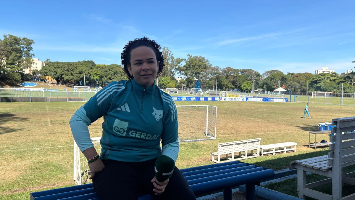 Bárbara Fonseca, diretora de futebol feminino do Cruzeiro, em entrevista ao No Ataque (foto: Sofia Cunha/No Ataque)