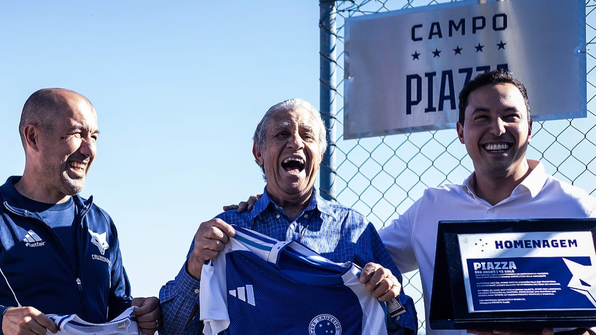 Piazza, ídolo do Cruzeiro, durante evento de homenagem na Toca da Raposa 1 (foto: Gustavo Aleixo/Cruzeiro)
