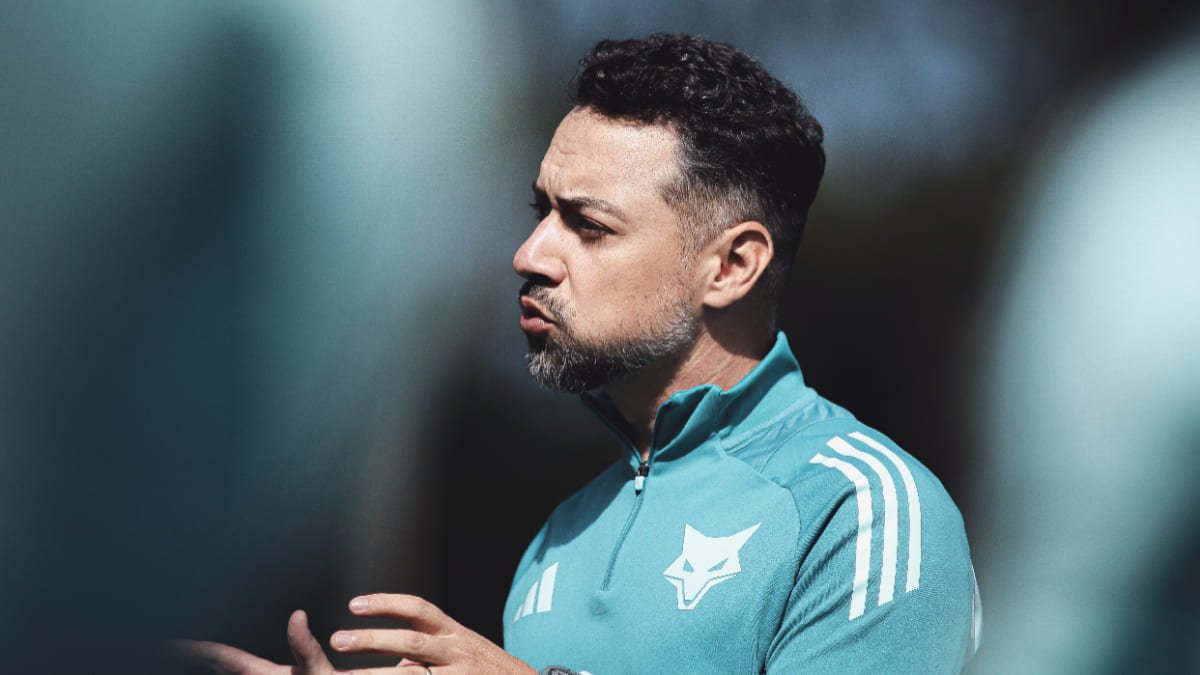 Jonas Urias, técnico do Cruzeiro (foto: Gustavo Martins/Cruzeiro)