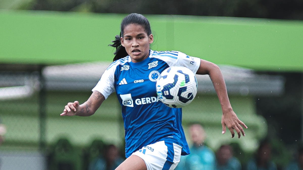 Marília, atacante do Cruzeiro, em campo (foto: Gustavo Martins/Cruzeiro)