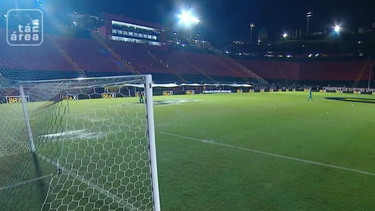 Gramado do Barradão para Vitória x Cruzeiro (foto: Reprodução/SporTV)