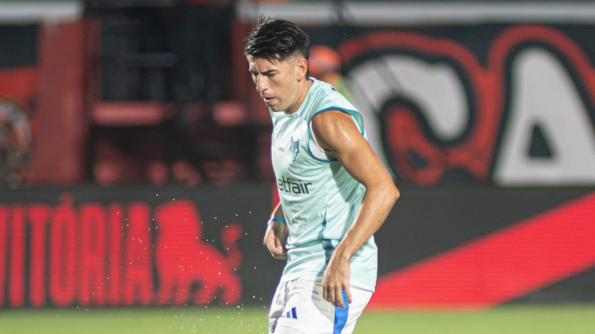 Lucas Villalba, zagueiro do Cruzeiro (foto: Celo Gil)