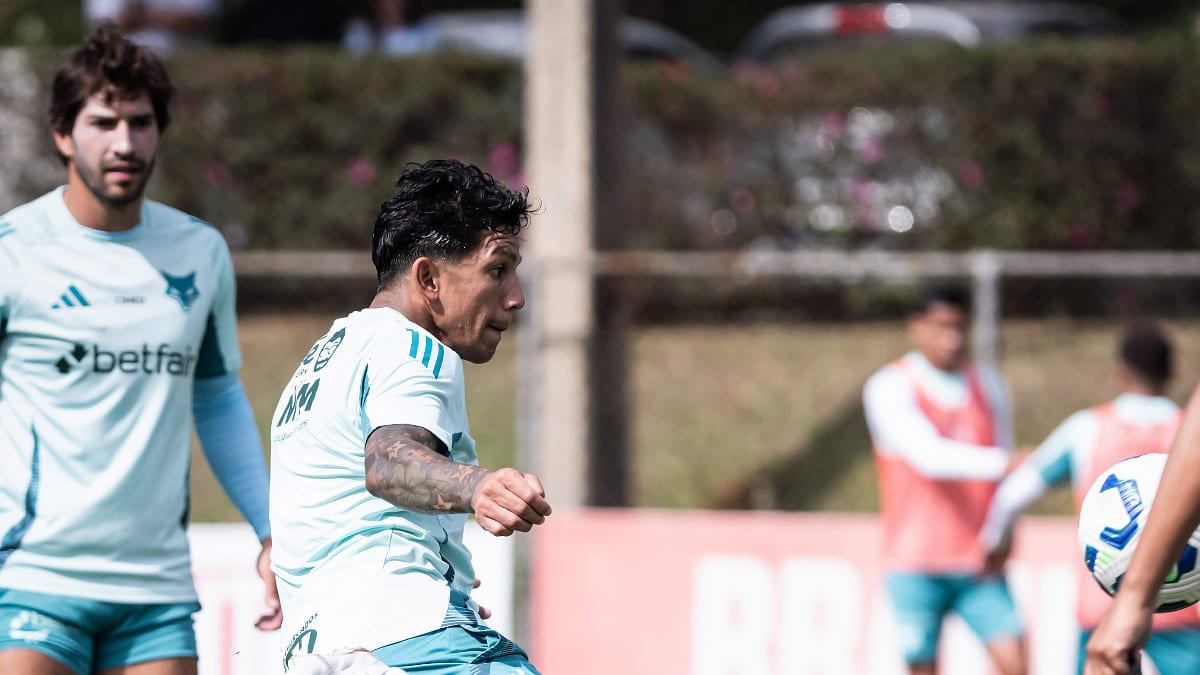 Além do volante Lucas Romero, o zagueiro Lucas Villalba e o atacante Lautaro Díaz representaram a Argentina no elenco do Cruzeiro (foto: Gustavo Aleixo/Cruzeiro)