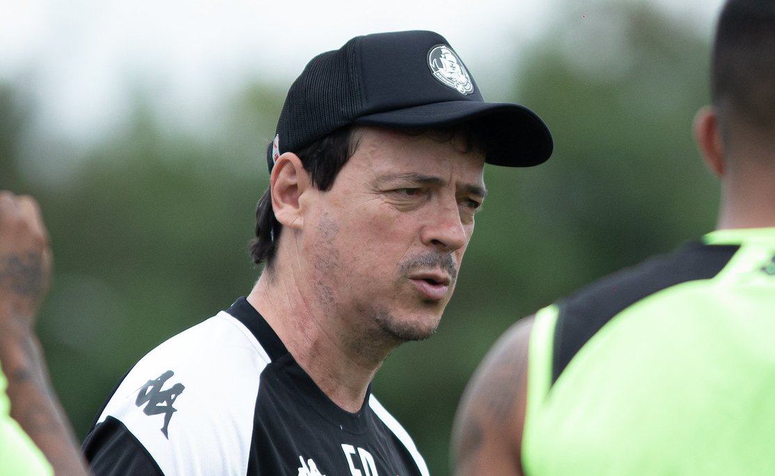 Fernando Diniz, técnico do Vasco, durante treinamento no Rio de Janeiro (foto: Matheus Lima/Vasco)