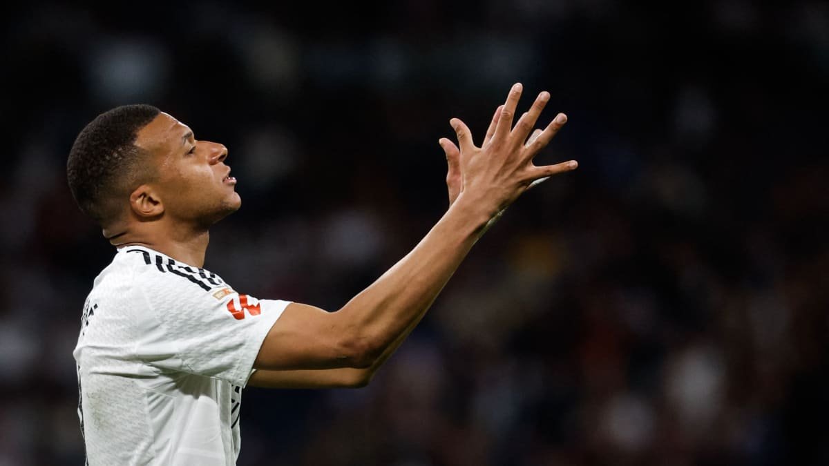 Atacante francês, Kylian Mbappé defende o Real Madrid desde a temporada 2024/25 (foto: Pierre-Philippe Marcou/AFP)