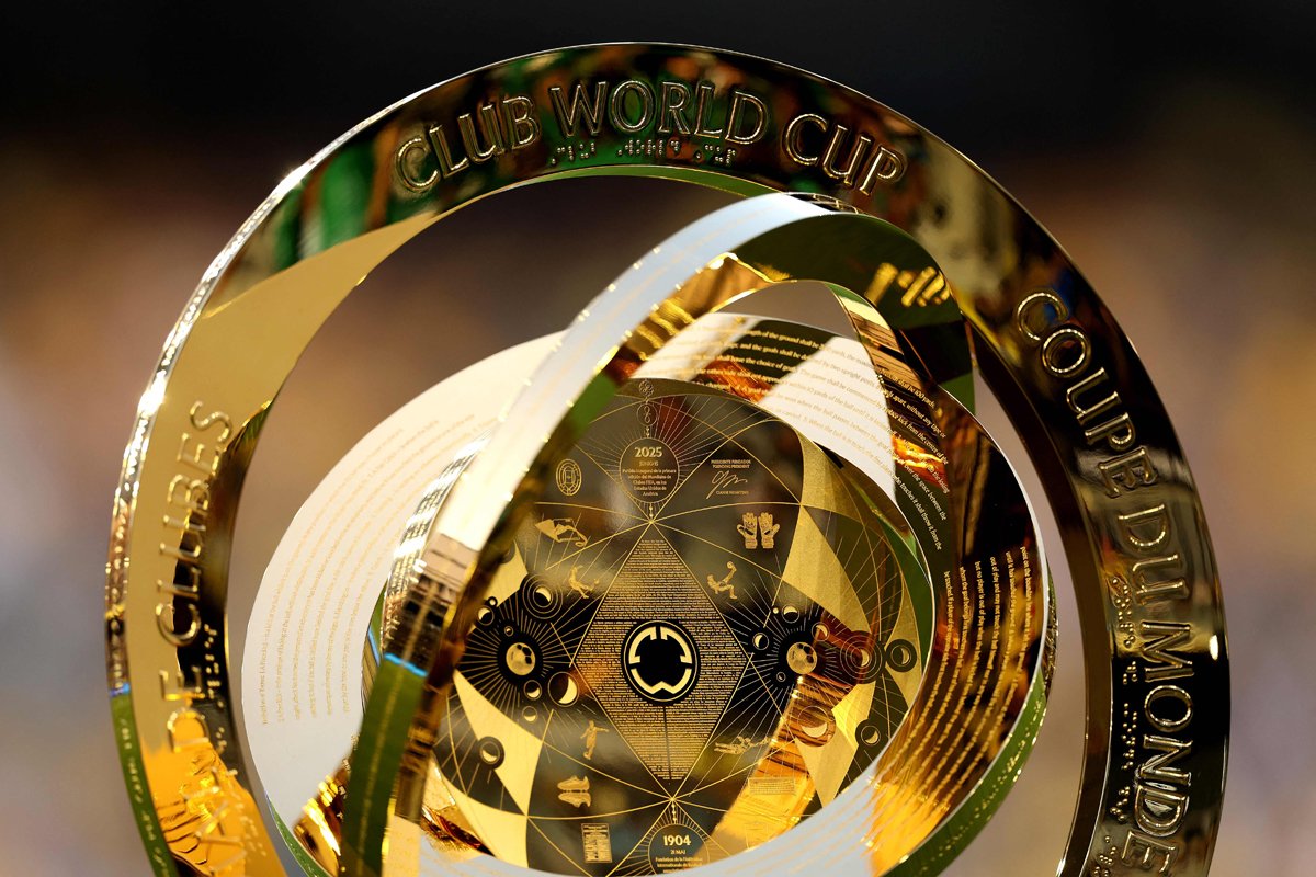 Troféu do Mundial de Clubes (foto: LUKE HALES/AFP)