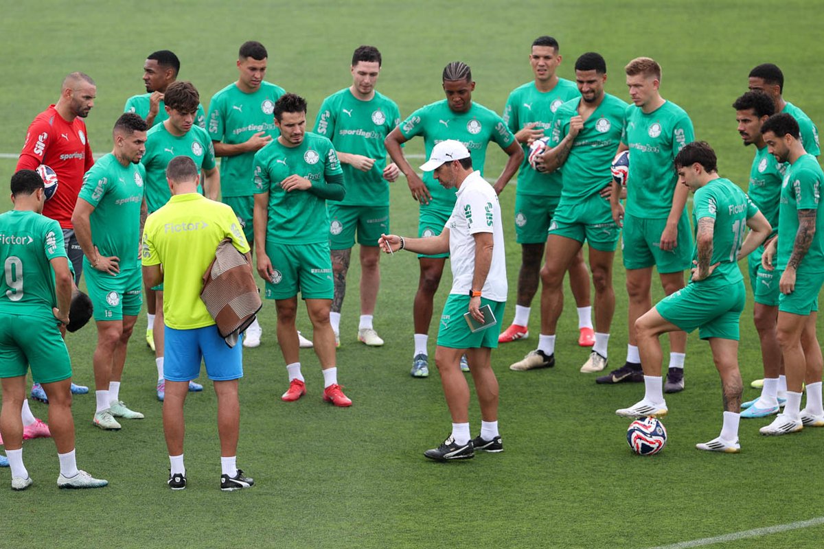 Treino do Palmeiras no o estádio de futebol da Universidade da Carolina do Norte, em Greensboro, antes da estreia no Mundial (foto: Cesar Greco/Palmeiras)