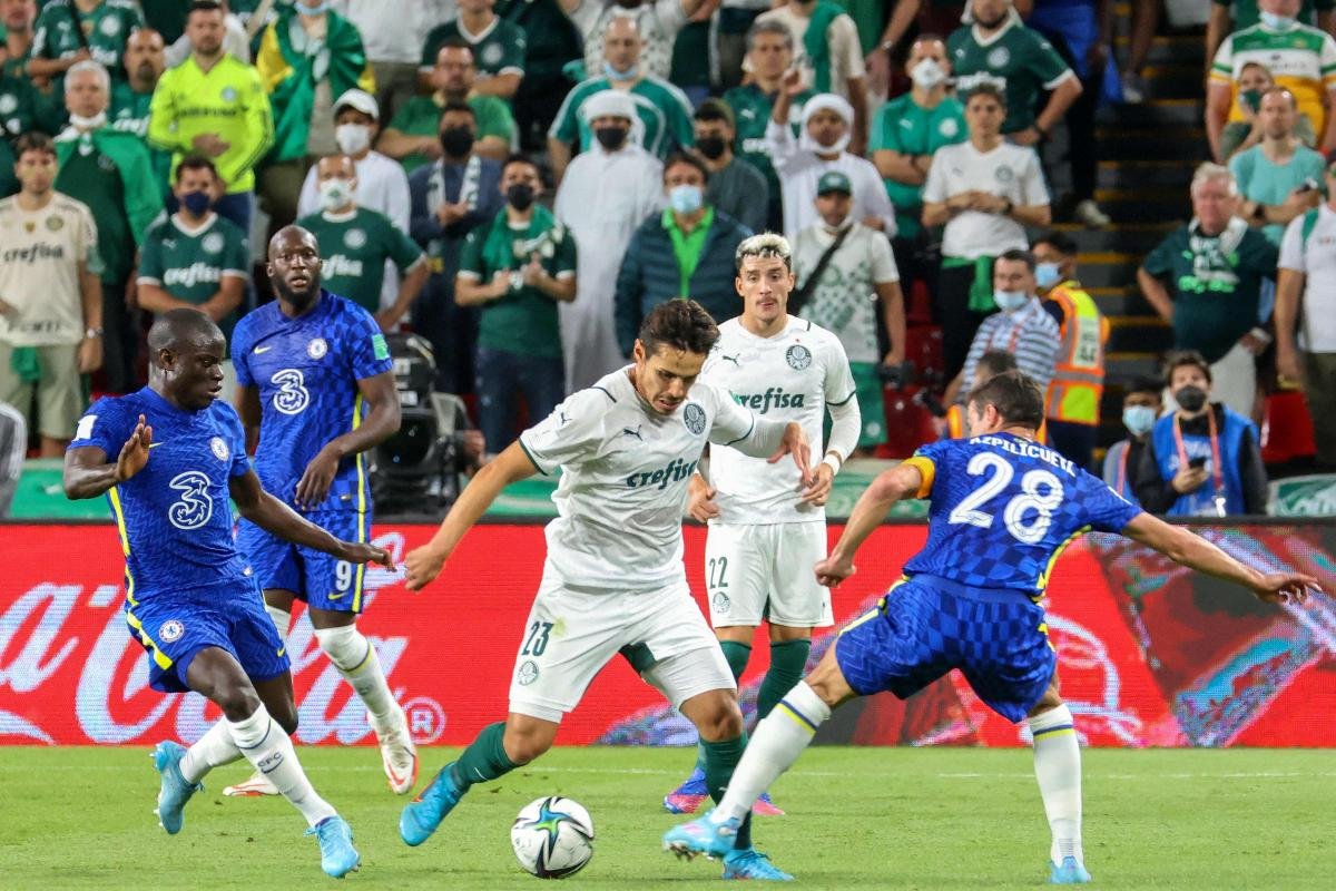 Raphael Veiga fez o gol do Palmeiras na final do Mundial de 2021 contra o Chelsea (foto: KARIM SAHIB / AFP)