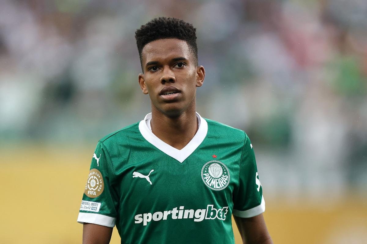 Estêvão foi eleito o craque do jogo em Palmeiras x Porto (foto: Francois Nel/Getty Images/AFP)