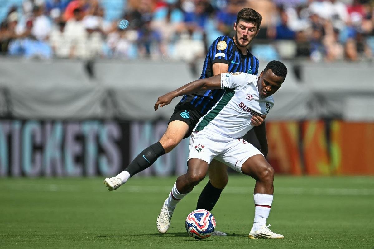 Jhon Arias foi o destaque do Fluminense contra a Inter (foto: Paul ELLIS / AFP)
