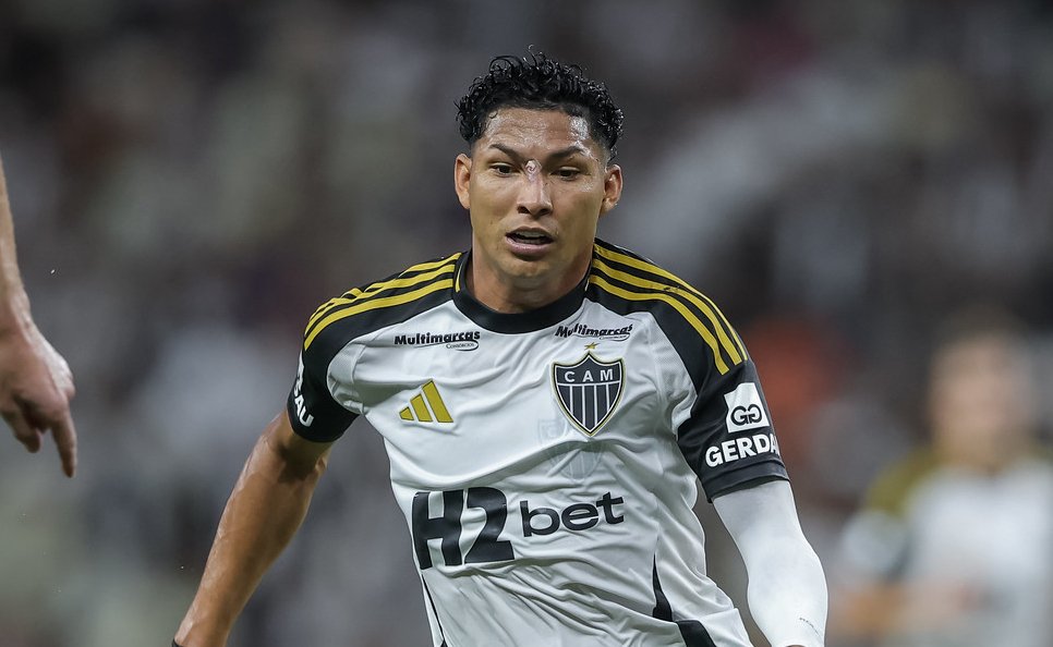 Rony em ação pelo Atlético em jogo contra o Ceará, na Arena Castelão (foto: Pedro Souza/Atlético)