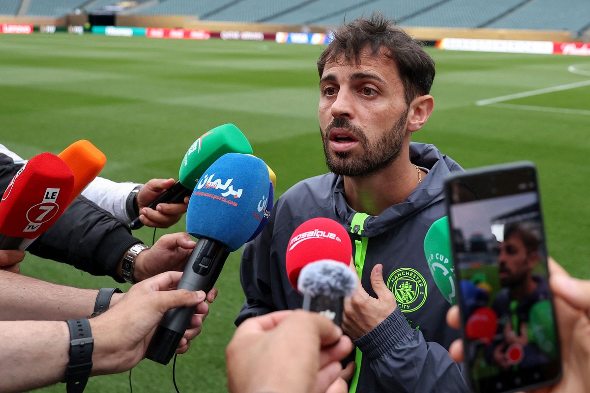 Bernardo Silva, meia do Manchester City, em entrevista antes da estreia no Mundial de Clubes (foto: Franck FIFE / AFP)