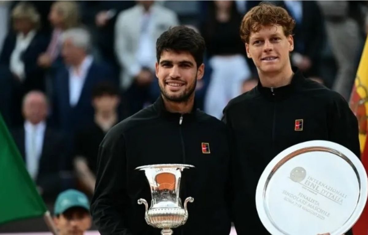 Sinner e Alcaraz (foto: AFP)