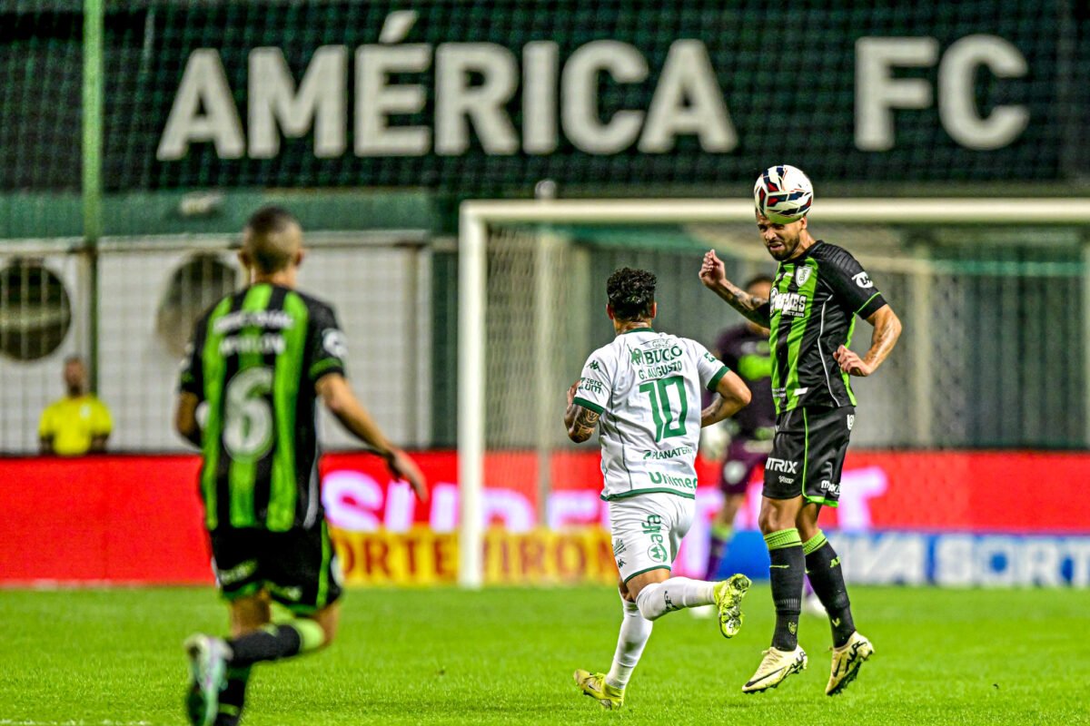 América e Chapecoense se enfrentaram no Independência (foto: Mourão Panda/América)