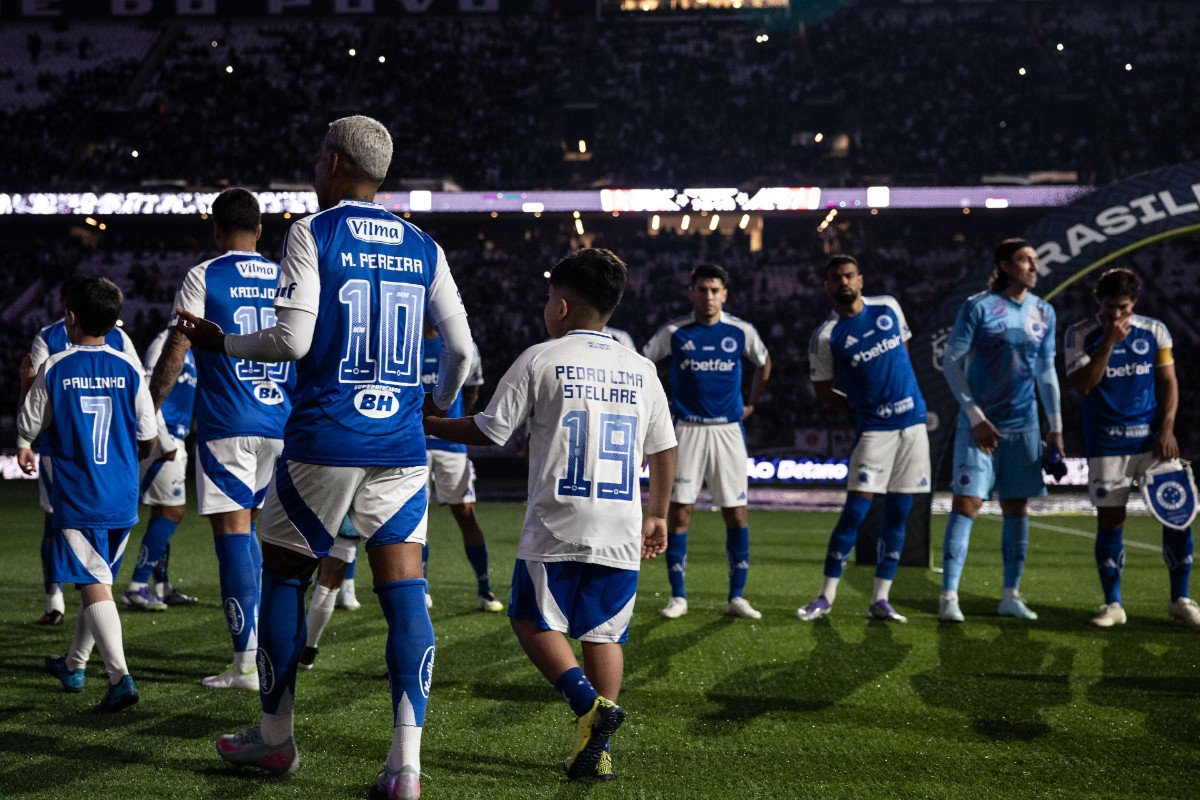 Jogadores do Cruzeiro antes do empate com o Corinthians, na Neo Química Arena, pelo Brasileirão (foto: Marco Galvão/Cruzeiro)