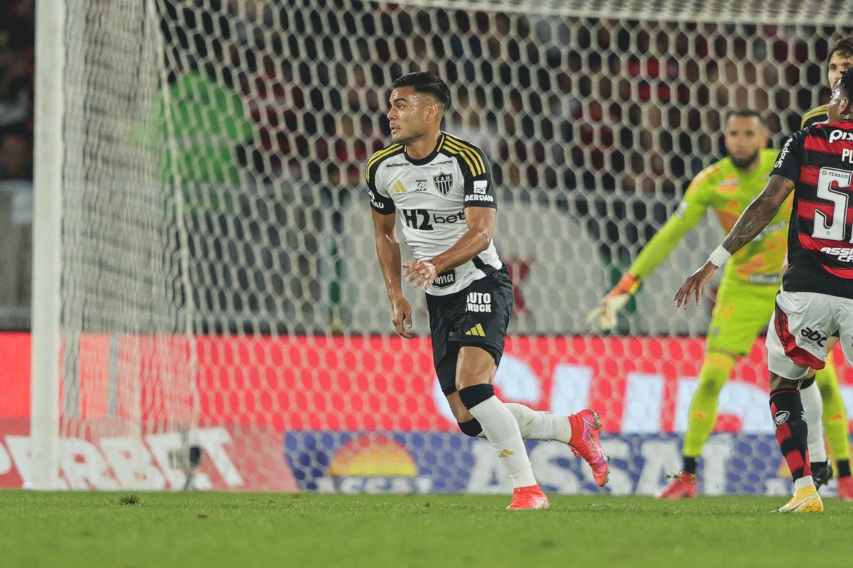Fausto Vera, volante do Atlético, em derrota para o Flamengo no Maracanã (foto: Pedro Souza/CAM)