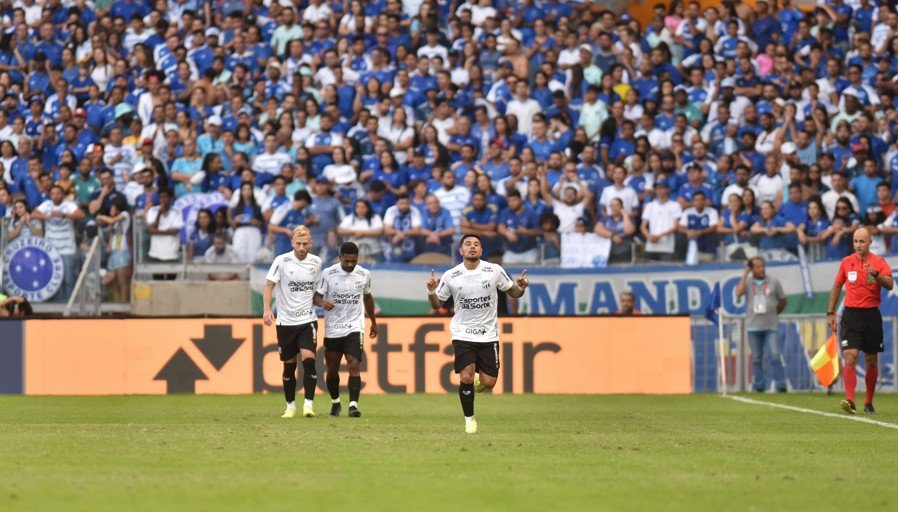 Ceará derrotou o Cruzeiro (foto: Ramon Lisboa/EM/D.A. Press)