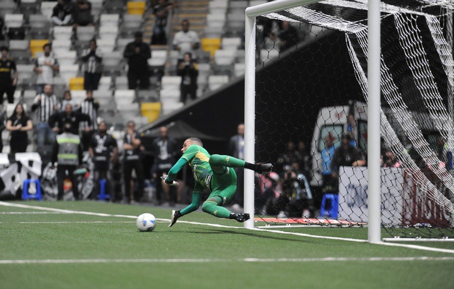 Goleiro Everson (foto: Alexandre Guzanshe/EM/D.A. Press)
