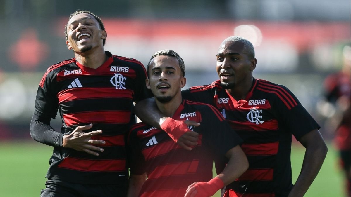 Jogadores do Flamengo comemoram gol (foto: Gilvan de Souza/Flamengo)