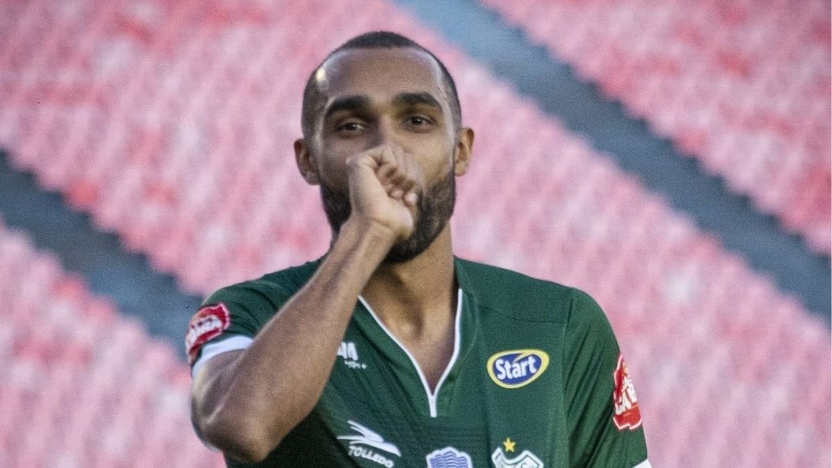 Ingro na primeira passagem pelo Uberlândoa (foto: Giovanni Mendes/Uberlândia EC)