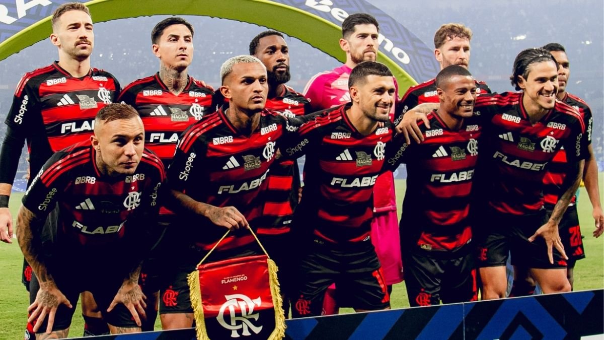 Jogadores do Flamengo antes de jogo do Brasileirão (foto: Adriano Fontes/Flamengo)