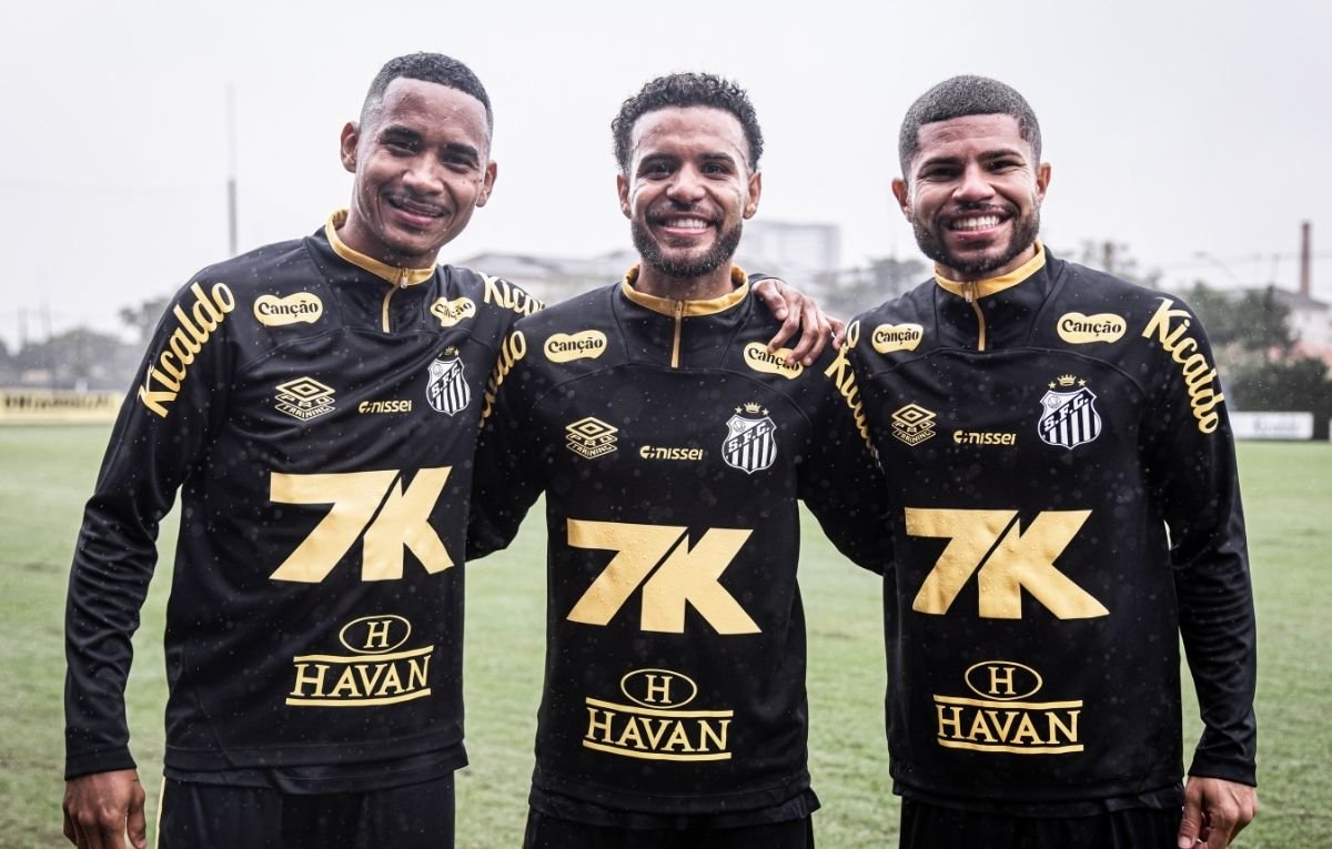 Leleti, Jeffinho e Lipão foram campeões da Kings League Brasil pela Furia FC (foto: Raul Baretta/ Santos FC)