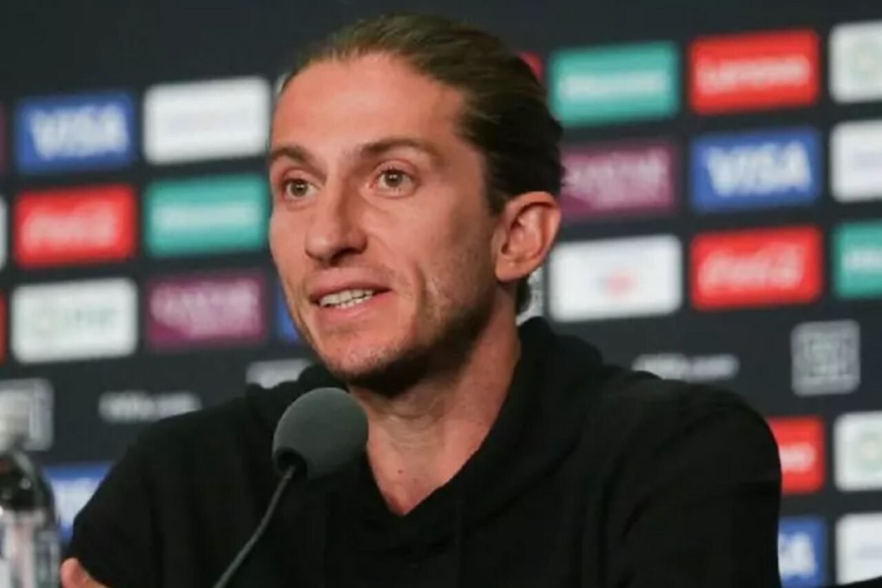 Filipe Luís em coletiva no Mundial de Clubes (foto: Divulgação/Flamengo)