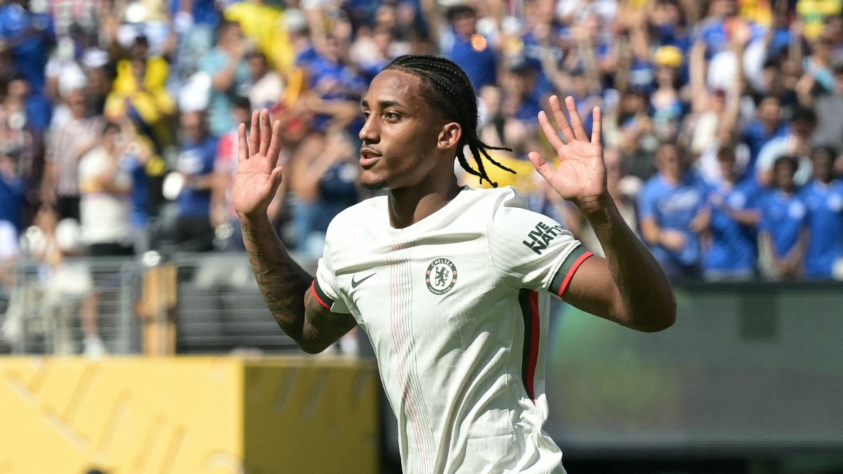 João Pedro, atacante do Chelsea contra o Fluminense (foto: JUAN MABROMATA / AFP)
