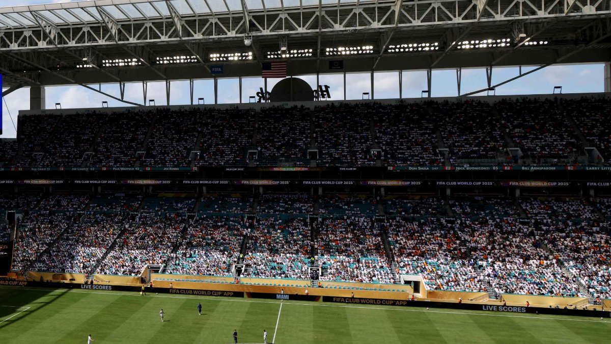Torcedores e torcida em Real Madrid x Al-Hilal pelo Mundial de Clubes (foto: Sandra Montanez / GETTY IMAGES NORTH AMERICA / Getty Images via AFP)