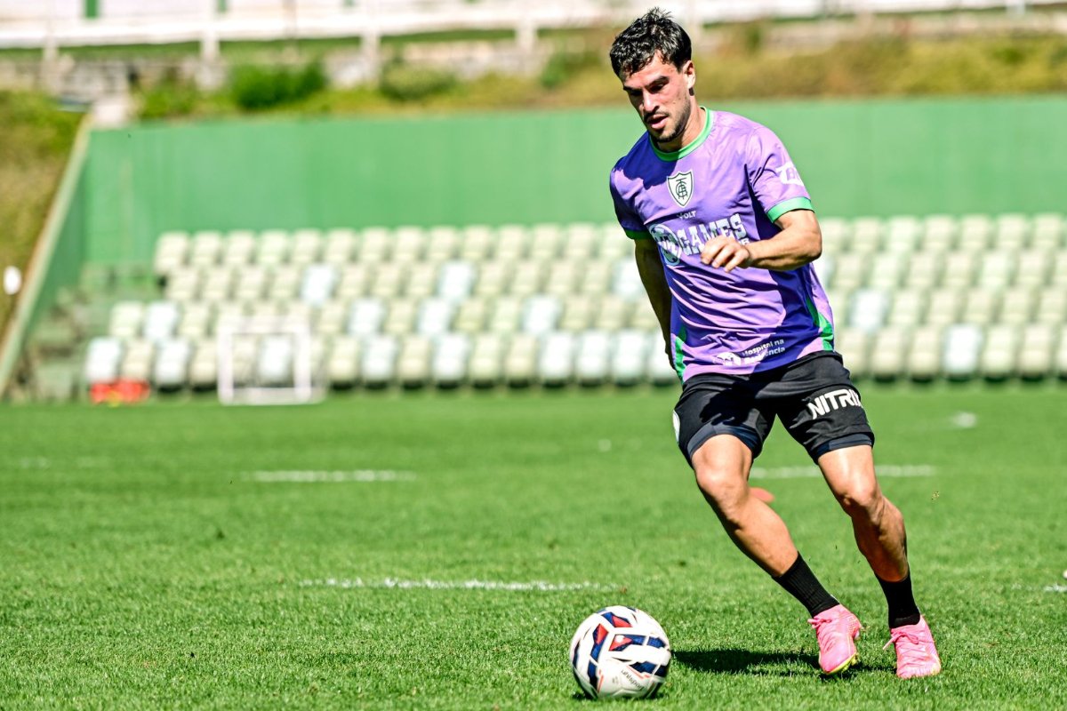 Facundo Labandeira em treino no América (foto: Mourão Panda/América)