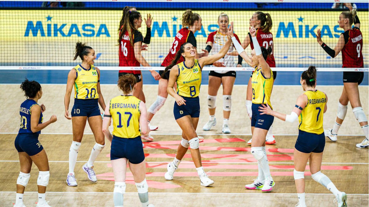 Seleção Brasileira Feminina de Vôlei diante da Alemanha nas quartas da VNL (foto: Divulgação FIVB)
