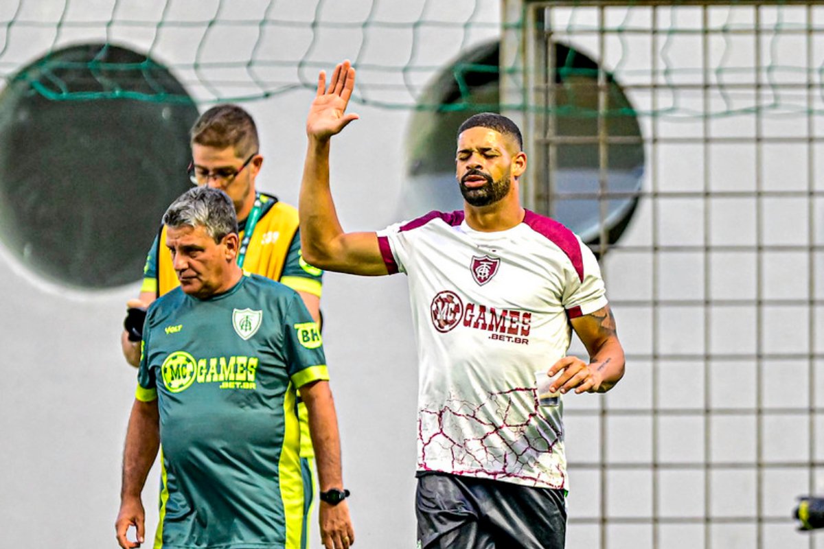 Pedro Barcelos, zagueiro do América (foto: Mourão Panda/América)