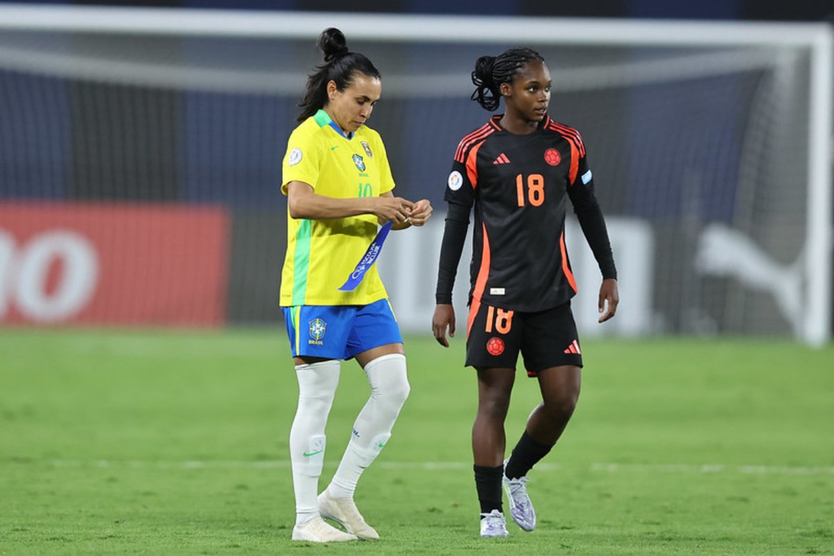 Brasil e Colômbia na Copa América Feminina (foto: Lívia Villas Boas / CBF)