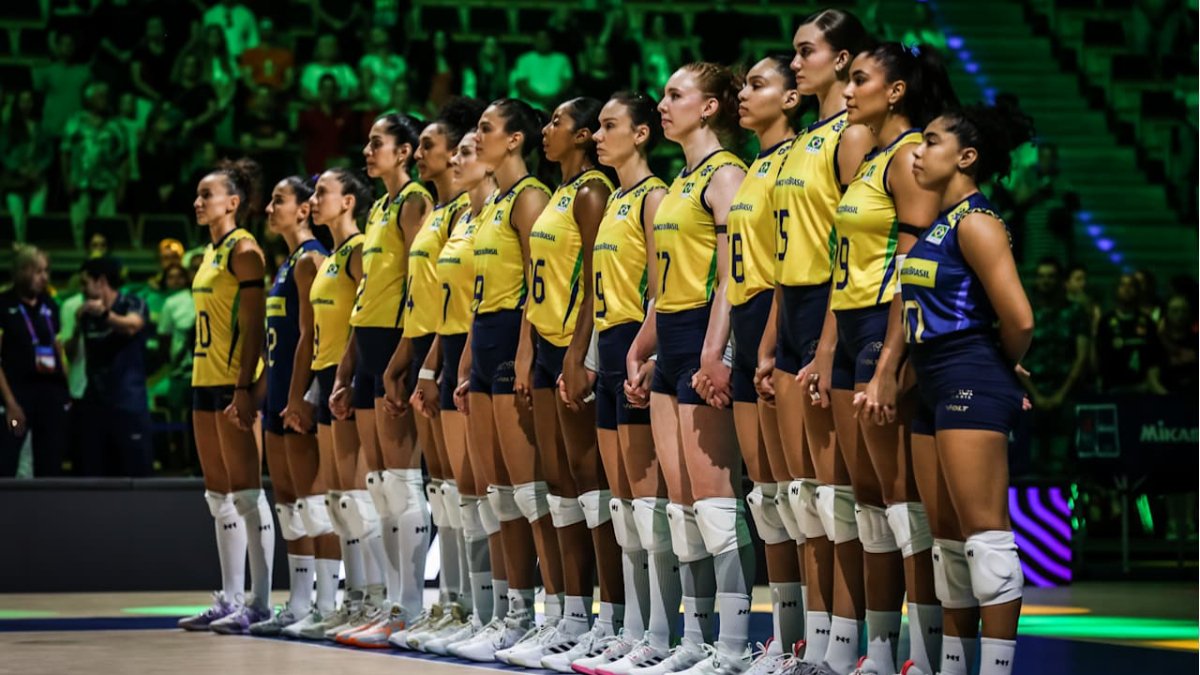 Jogadoras da Seleção Brasileira Feminina de Vôlei na VNL (foto: Divulgação/FIVB)