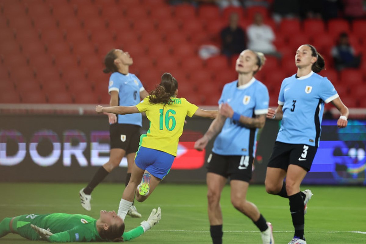 Brasil em jogo contra o Uruguai na Copa América Feminina (foto: Lívia Villas Boas / CBF)