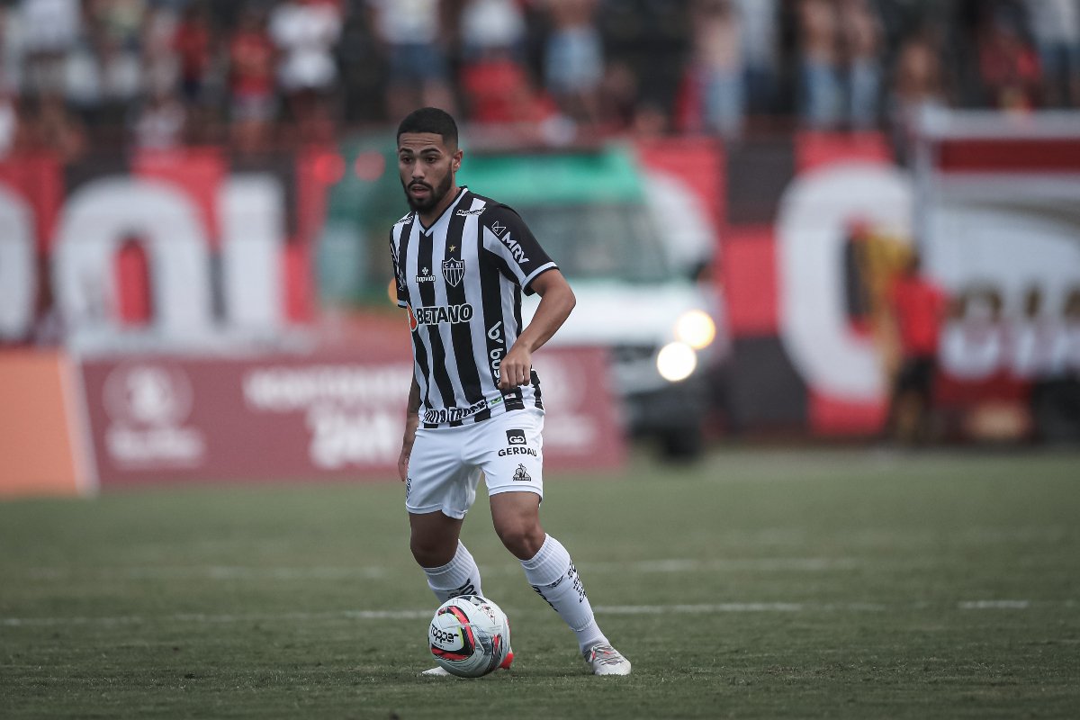 Calebe em jogo do Atlético em 2022 (foto: Pedro Souza/Atlético)
