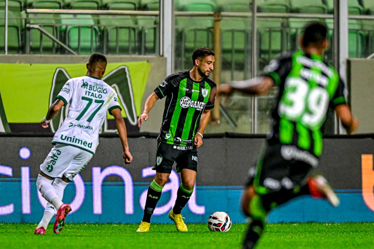 América em jogo pela Série B (foto: Mourão Panda/América)
