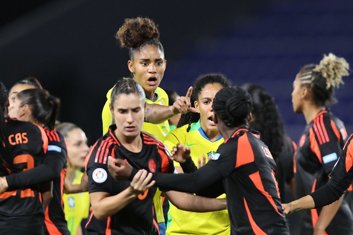 Brasil e Colômbia em jogo pela fase de grupos da Copa América Feminina (foto: Lívia Villas Boas / CBF)