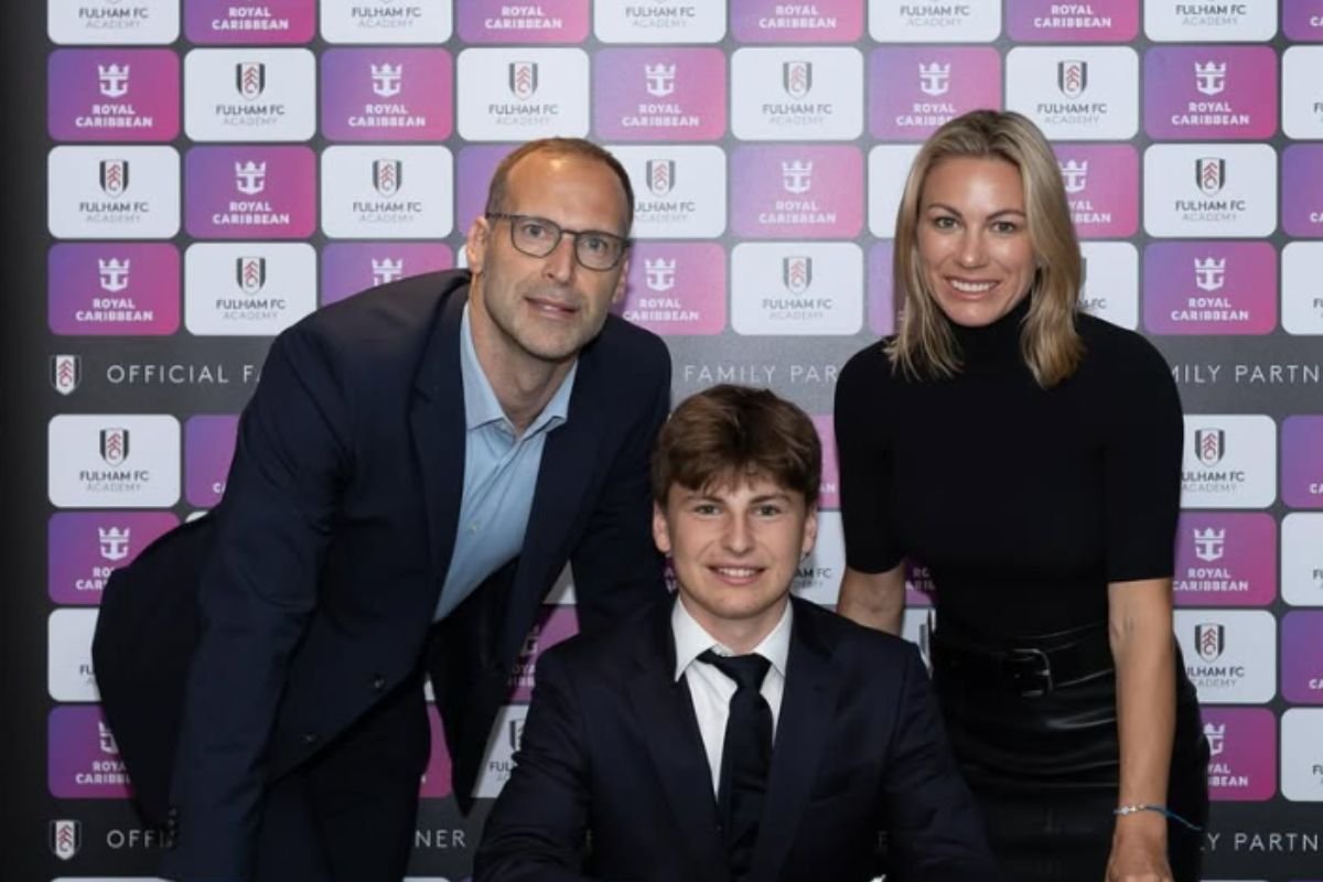 Petr Cech e Damian Cech (foto: Divulgação: Fulham)