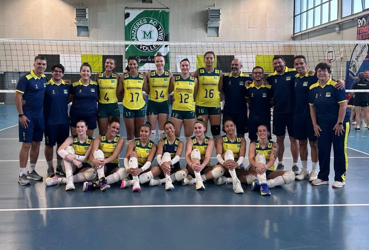 Jogadoras da seleção Brasileira Sub-19 (foto: Divulgação/CBV)