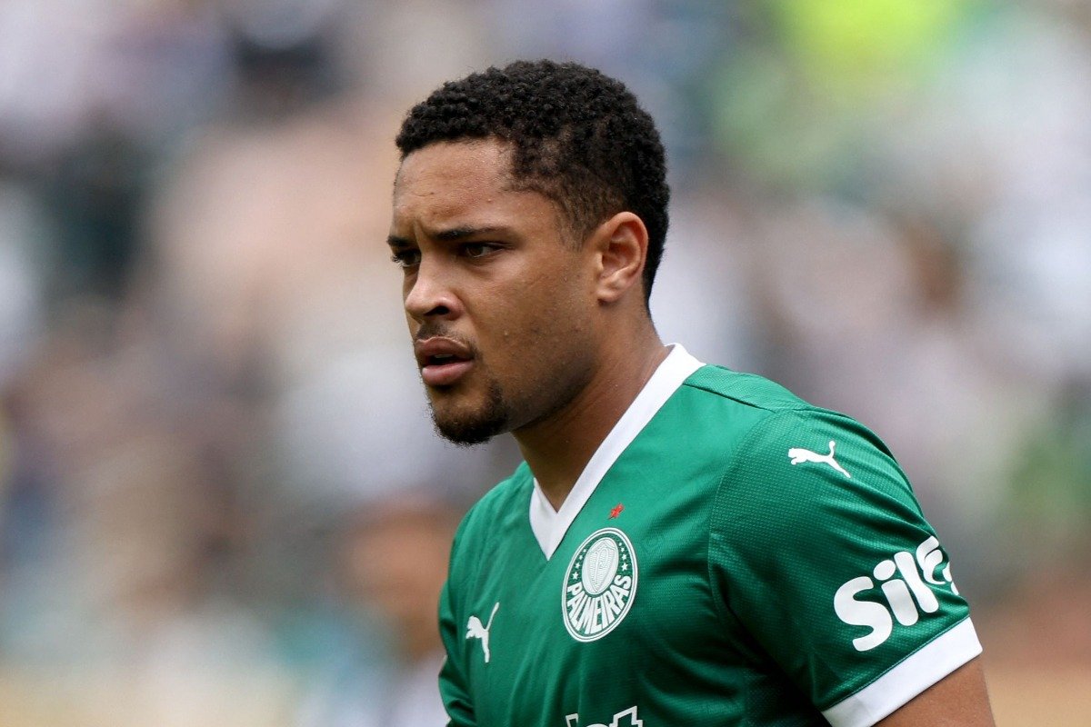 Vitor Roque, atacante do Palmeiras (foto: FRANCOIS NEL/AFP)