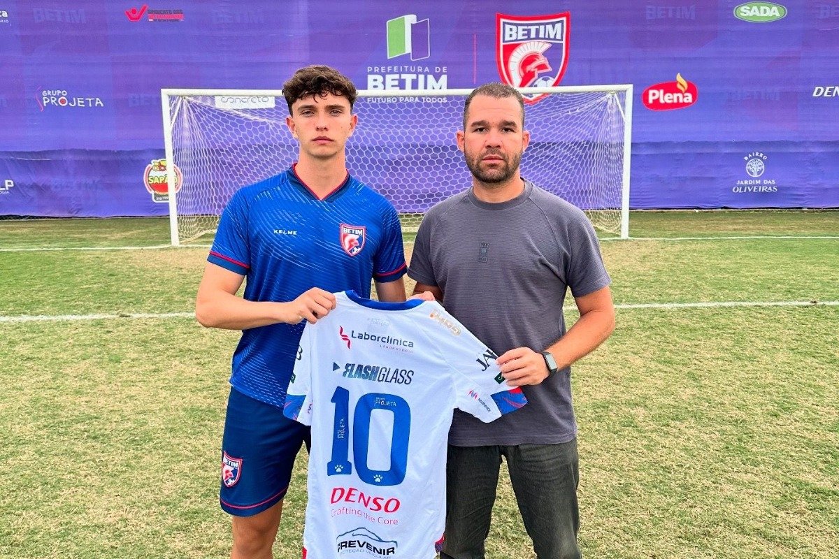 Betim renovou com o meio-campista André Sion (foto: Danilo Moraes/BETIM FUTEBOL)