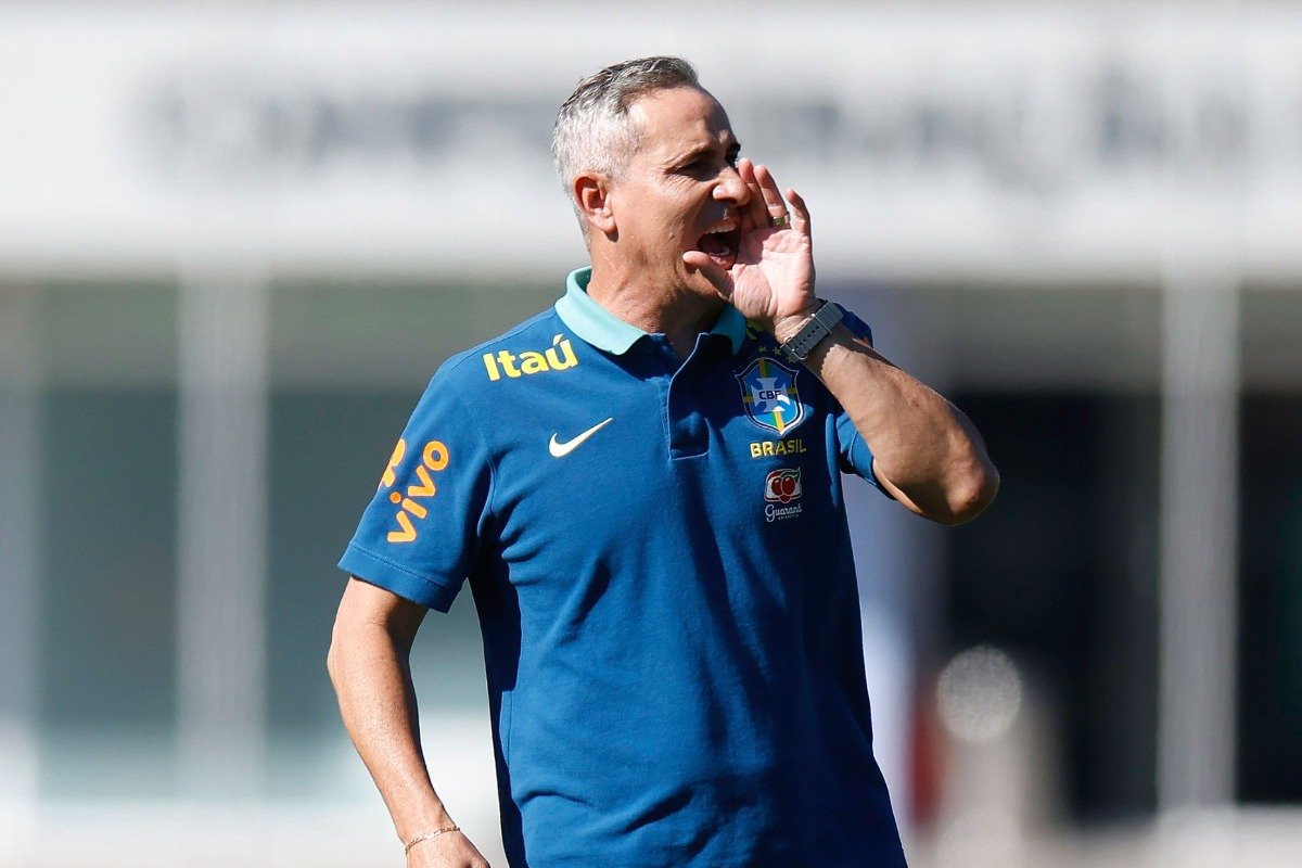 Dudu Patetuci, técnico da Seleção Brasileira sub-17 (foto: Rafael Ribeiro/CBF)