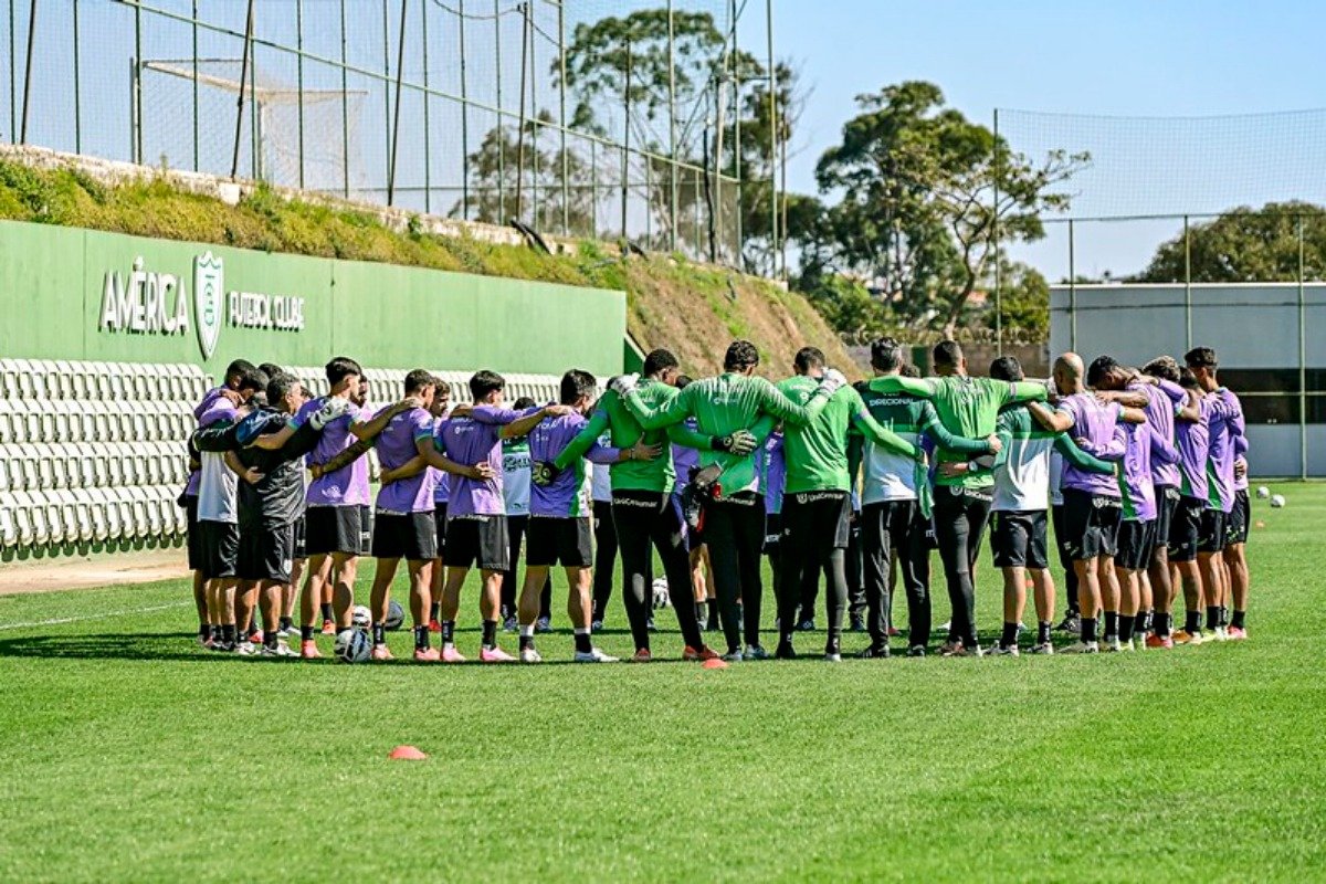 América em treino no CT Lanna Drumond (foto: Mourão Panda/América)