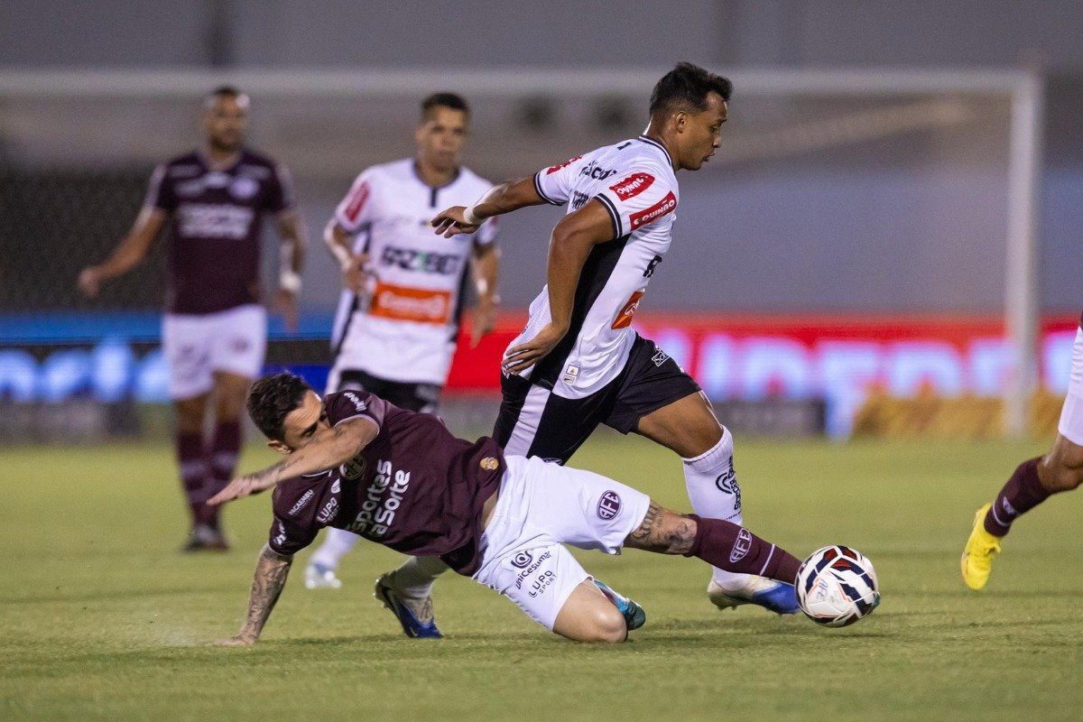 Lance do jogo entre Ferroviária e Athletic pela Série B (foto: Divulgação/Athletic)