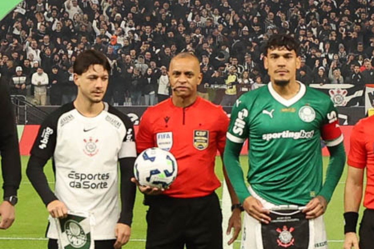 Jogadores de Corinthians e Palmeiras antes de jogo pela Copa do Brasil (foto: Cesar Greco/Palmeiras)