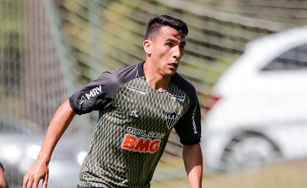 Junior Alonso durante treinamento do Atlético na Cidade do Galo, em julho de 2020 (foto: Bruno Cantini/Atlético)