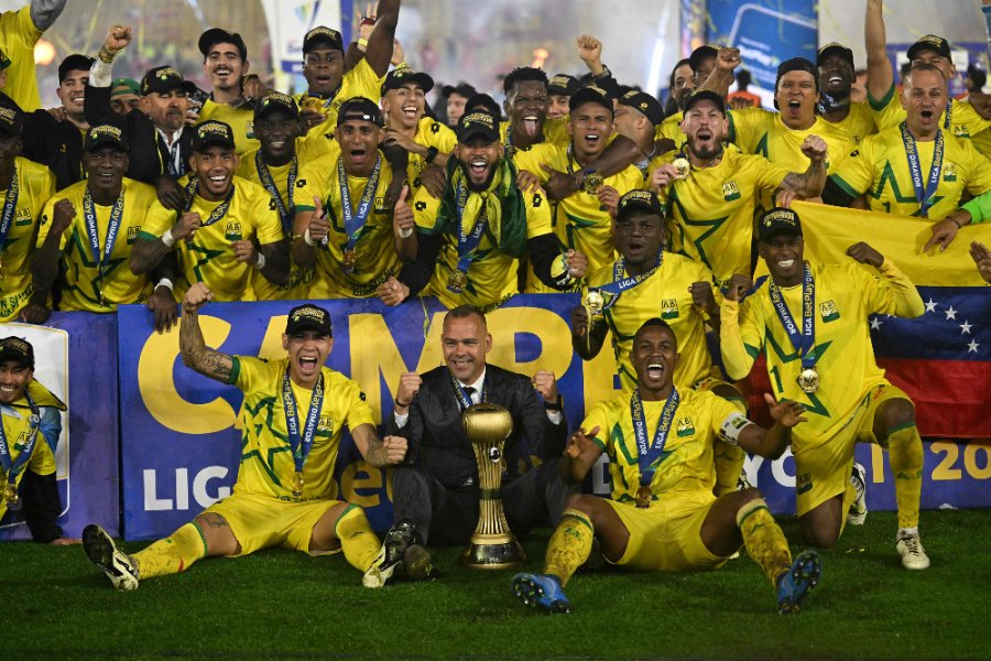 Atlético Bucaramanga conquistou o Campeonato Colombiano no ano passado (foto: Luis ACOSTA / AFP)